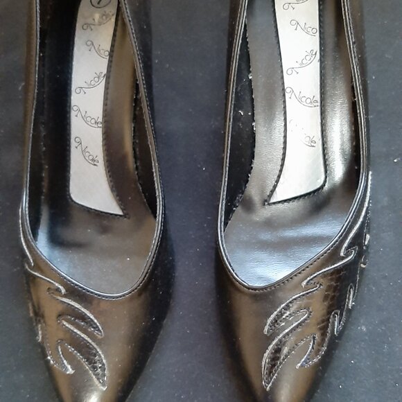 Woman's Evening Shoes Size 7 - Picture 2 of 10